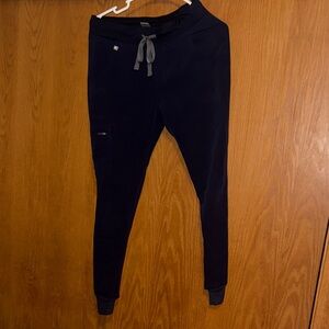 Navy jogger scrub pants in XS